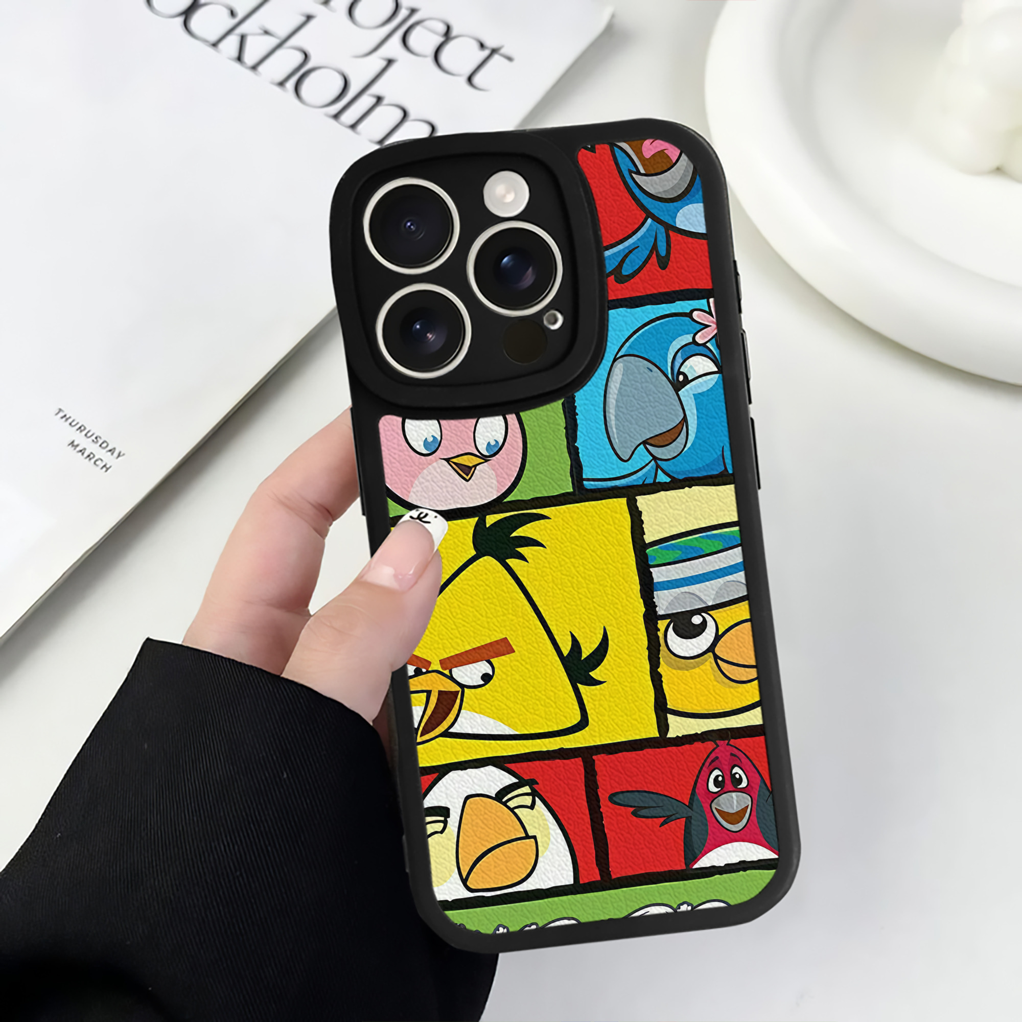 （画像用） Angry Birds アングリーバード 【iPhone 16シリーズ対応】シリコンスマホケース（レザー調） 材質：シリコン